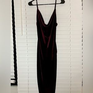 LULUS MAROON Velvet dress